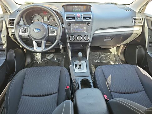 Used 2017 Subaru Forester 2.5i AWD/4WD image 9