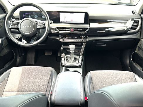 Used 2025 Kia Seltos S FWD image 20