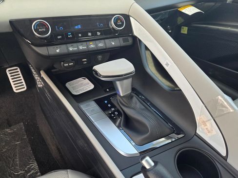New 2026 Hyundai Elantra SEL Sport FWD image 17