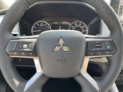 New 2026 Mitsubishi Outlander SE AWD/4WD image 19