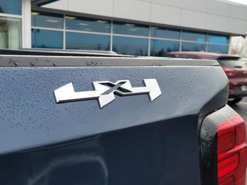 Certified 2022 GMC Sierra 1500 SLT w/ SLT Convenience Package image 8