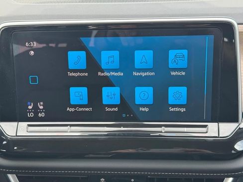 Used 2025 Volkswagen Atlas SE AWD/4WD image 15