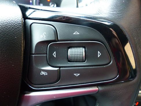 Used 2022 Buick Enclave Essence w/ Sport Touring Edition AWD/4WD image 24
