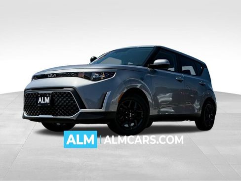 Used 2024 Kia Soul LX w/ Option Group 015 FWD image 1