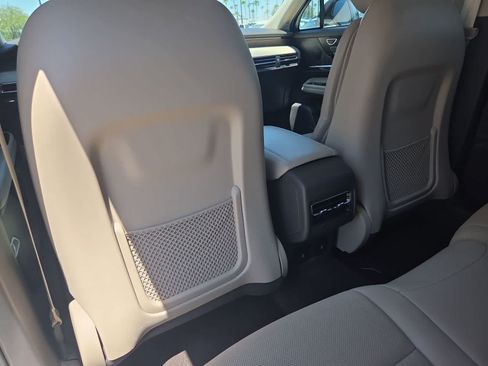 Used 2023 Lincoln Corsair Grand Touring AWD/4WD image 18