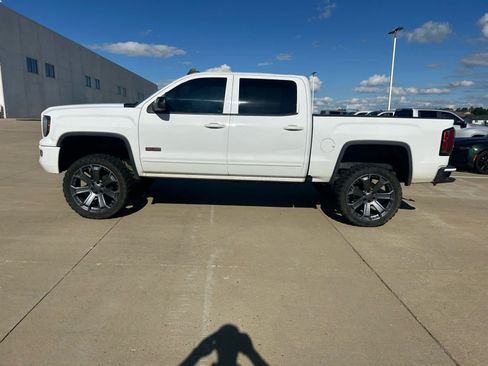 Used 2017 GMC Sierra 1500 SLT AWD/4WD image 1
