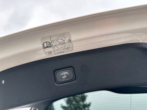 Used 2019 Ford Edge ST w/ Equipment Group 401A AWD/4WD image 19