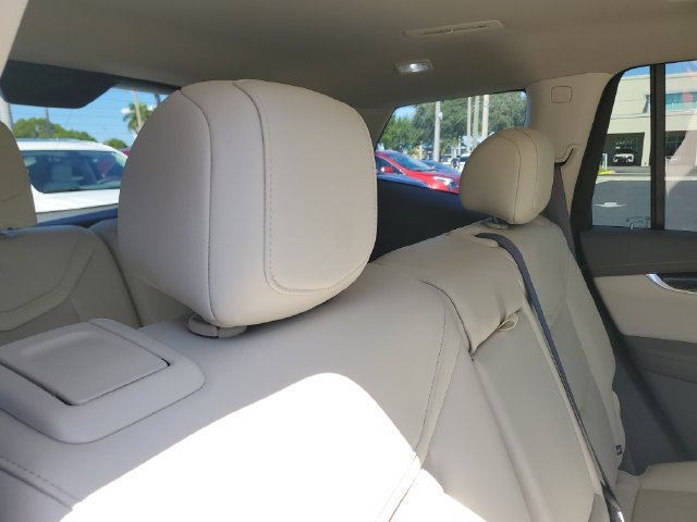 Certified 2024 Cadillac XT6 Premium Luxury w/ LPO, Premium Carpet Package FWD image 25
