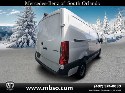 Used 2025 Mercedes-Benz Sprinter 2500 image 14
