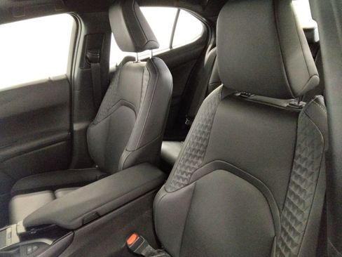 Used 2021 Lexus UX 250h 250h Base w/ Premium Package image 33