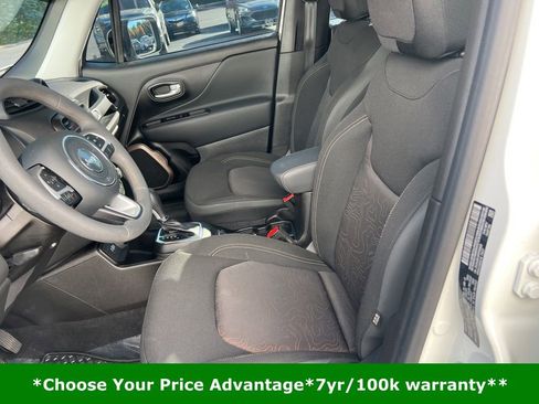 Certified 2023 Jeep Renegade Latitude image 32