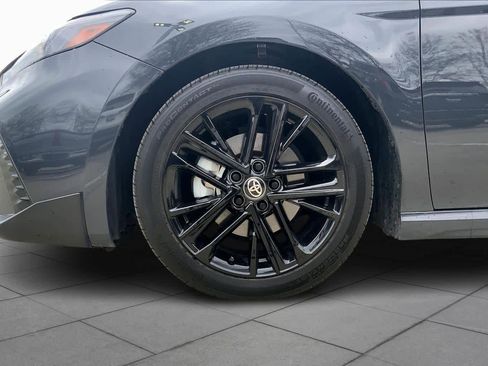 Used 2025 Toyota Camry SE w/ Convenience Package image 11