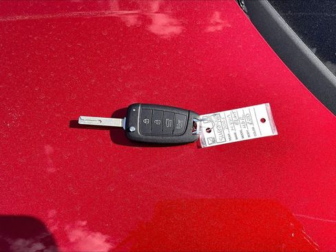 Used 2025 Hyundai Elantra SE FWD image 15