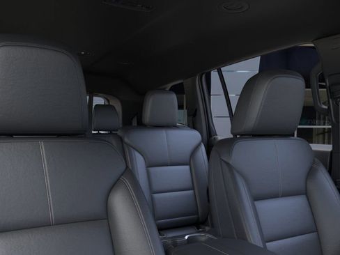 Used 2025 GMC Acadia Elevation w/ Elevation Premium Package image 24