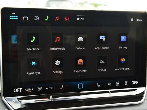 New 2026 Volkswagen Tiguan SE image 15