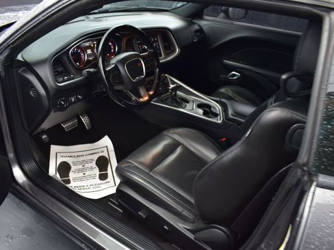 Used 2021 Dodge Challenger SXT w/ Plus Package image 12