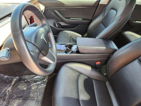 Used 2018 Tesla Model 3 Long Range image 4