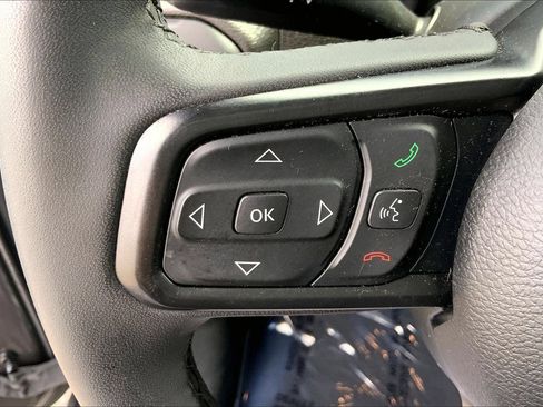 Used 2023 Jeep Gladiator Sport AWD/4WD image 18