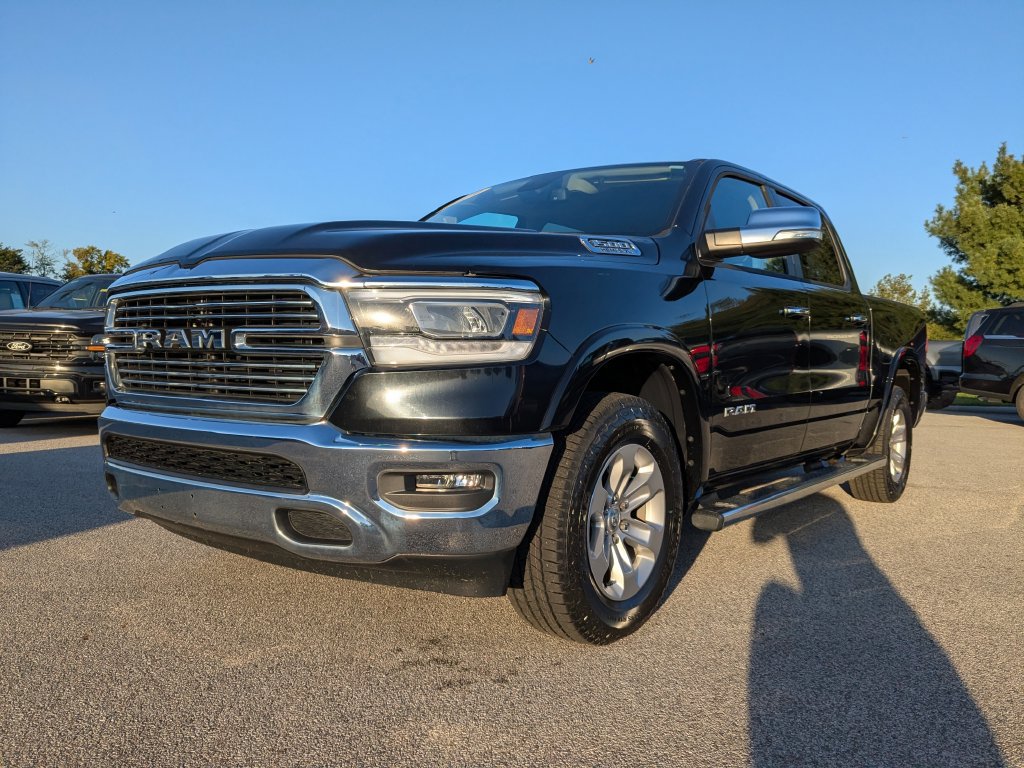 Used 2019 RAM 1500 Laramie AWD/4WD image 1