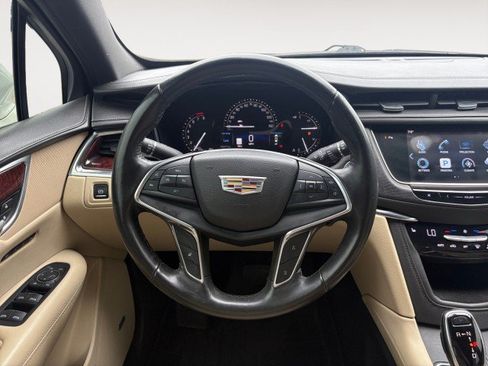 Used 2017 Cadillac XT5 Luxury FWD image 7