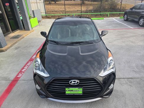 Used 2016 Hyundai Veloster Turbo image 4
