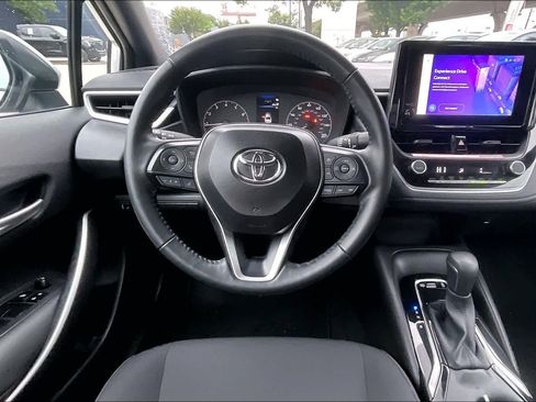 Used 2025 Toyota Corolla SE FWD image 6