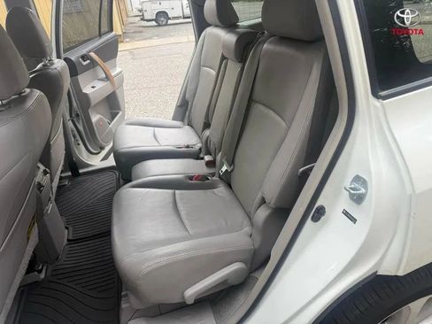 Used 2010 Toyota Highlander Limited w/ Extra Value Pkg 3 image 14
