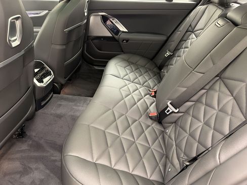 New 2026 BMW 740i w/ Premium Package RWD image 20
