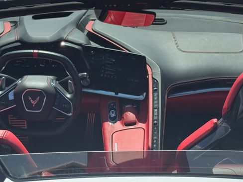 Used 2022 Chevrolet Corvette Stingray Premium Conv w/ Z51 Performance Package RWD image 15