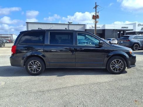 Used 2017 Dodge Grand Caravan GT FWD image 5