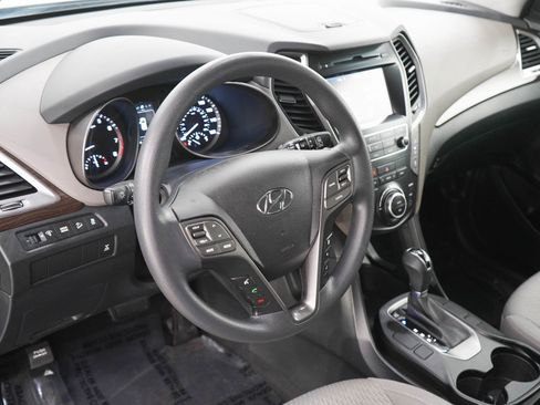 Used 2017 Hyundai Santa Fe SE w/ Cargo Package AWD/4WD image 21