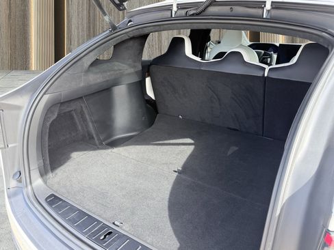 Used 2023 Tesla Model X image 15