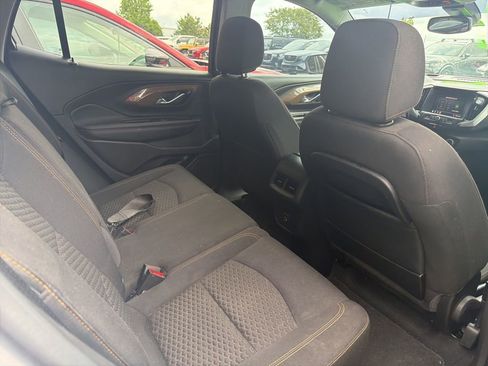 Used 2021 GMC Terrain SLE FWD image 6
