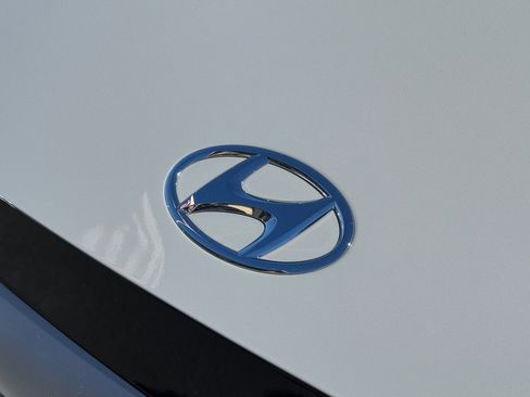 Used 2024 Hyundai Ioniq 5 SE image 4