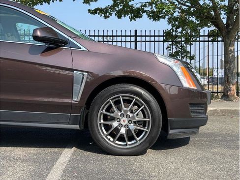 Used 2016 Cadillac SRX Luxury w/ Driver Awareness Package image 2