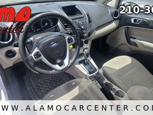 Used 2016 Ford Fiesta SE FWD image 29