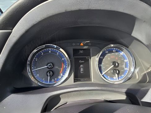 Used 2019 Toyota Corolla SE w/ Carpet Mat Package (TMS) image 21