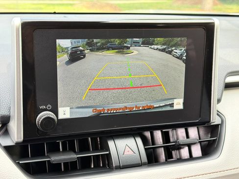Used 2025 Toyota RAV4 XLE w/ Convenience Package AWD/4WD image 35