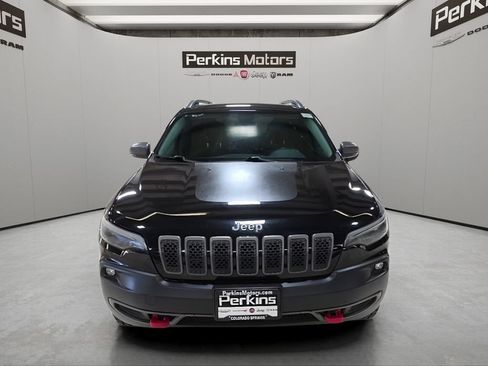 Used 2019 Jeep Cherokee Trailhawk AWD/4WD image 9