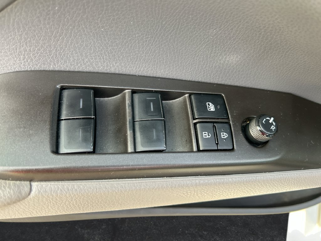 Used 2023 Toyota Camry LE FWD image 13