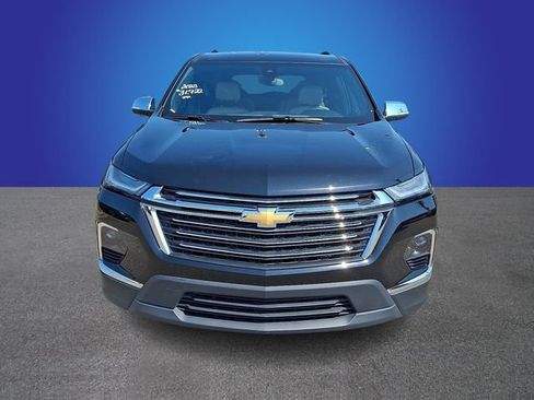 Used 2023 Chevrolet Traverse LT w/ LPO, Floor Liner Package FWD image 2