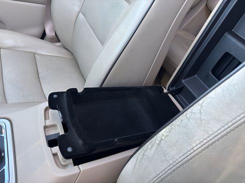 Used 2015 Jeep Grand Cherokee Overland w/ Advanced Technology Group image 25