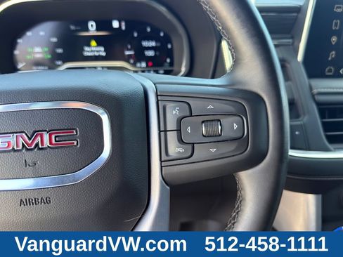 Used 2023 GMC Yukon XL SLT AWD/4WD image 22