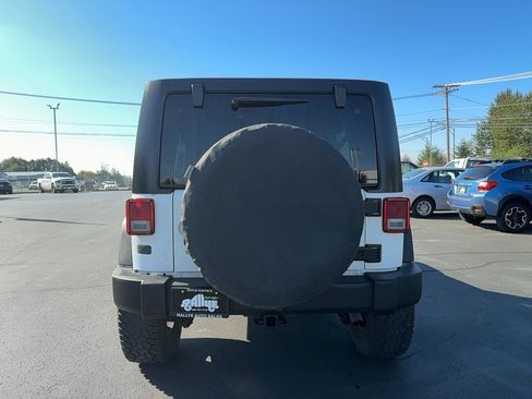 Used 2015 Jeep Wrangler Unlimited Sport AWD/4WD image 6