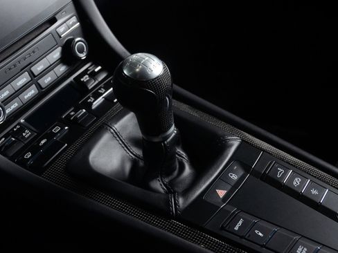 Used 2018 Porsche 911 GT3 RWD image 6