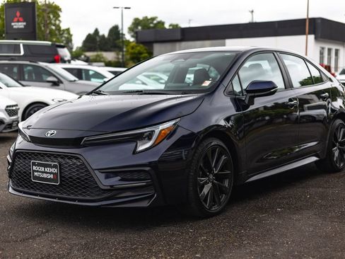 Used 2023 Toyota Corolla XSE w/ Carpet Mat Package (TMS) FWD image 4