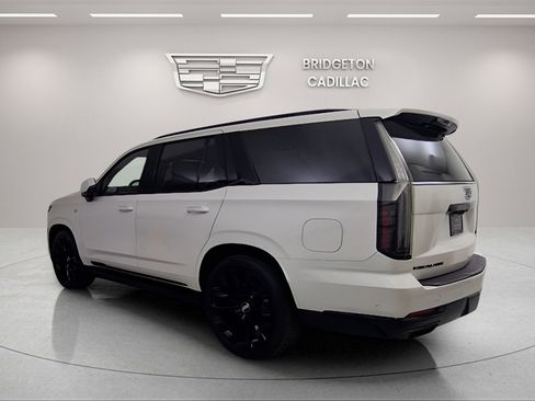 Used 2025 Cadillac Escalade Sport Platinum w/ LPO, ONYX Package image 5