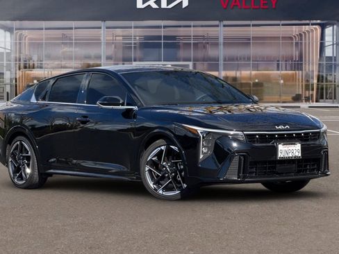 Used 2025 Kia K4 GT-Line w/ GT-Line Premium Package image 2