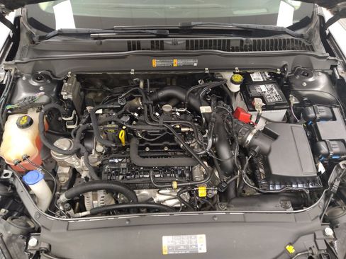 Used 2019 Ford Fusion SE FWD image 30