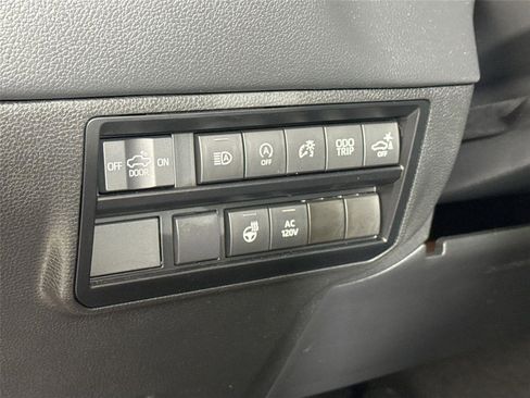 Used 2023 Toyota Tundra Limited AWD/4WD image 16